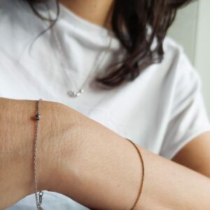 Bracciale catena fine con inserto Sferetta in argento rodiato - immagine 2