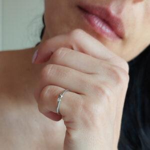 Anello Bing in oro rosa con zircone bianco - immagine 2