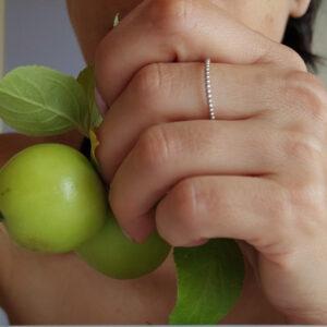 Anello Sferette in oro bianco - immagine 3